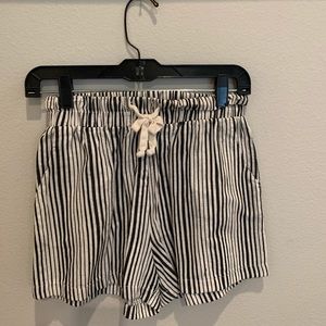 Olivaceous stripped shorts size medium